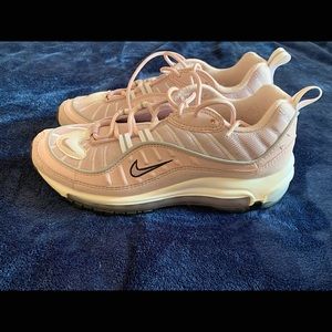NIKE AIR MAX 98 BARELY ROSE (W) 7.5